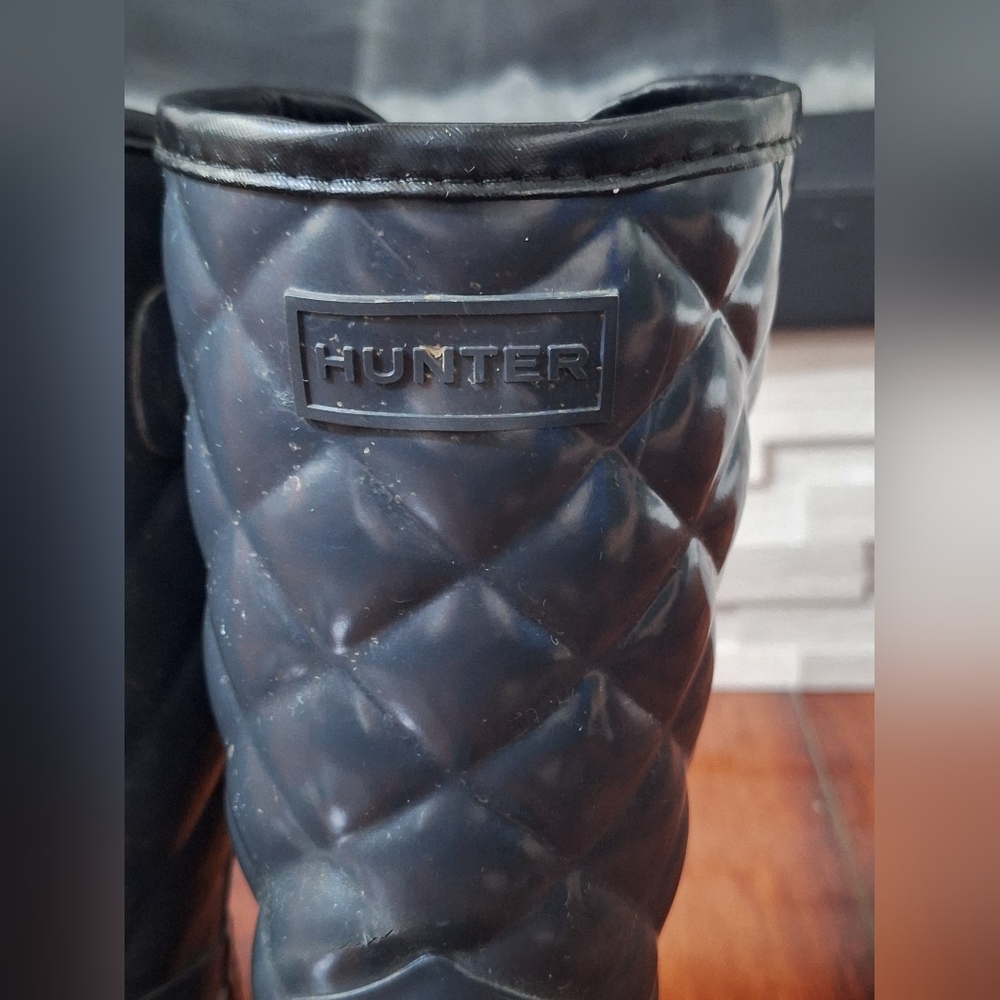 Hunter Gray Gloss Refined Adjustable Quilted Long… - image 4